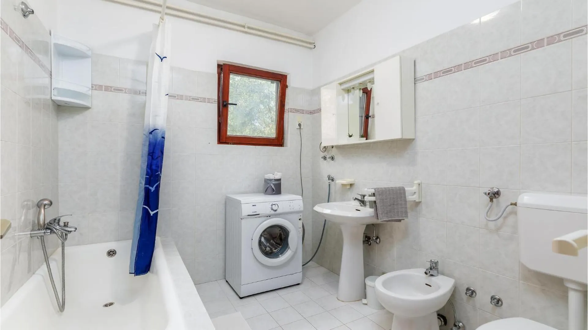 4 Bedroom Pet Friendly Apartment In Fazana