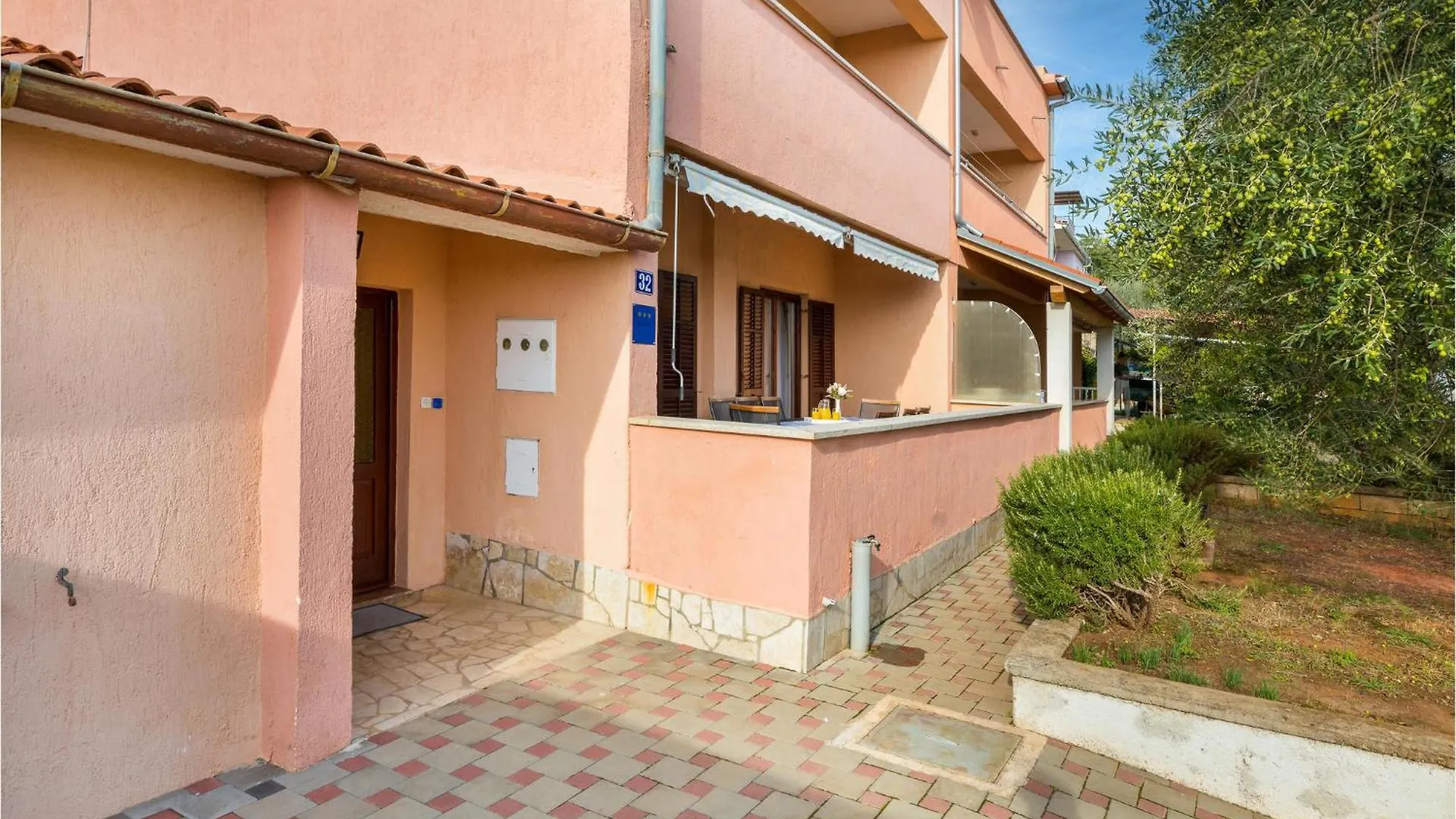 4 Bedroom Pet Friendly Apartment In Fazana