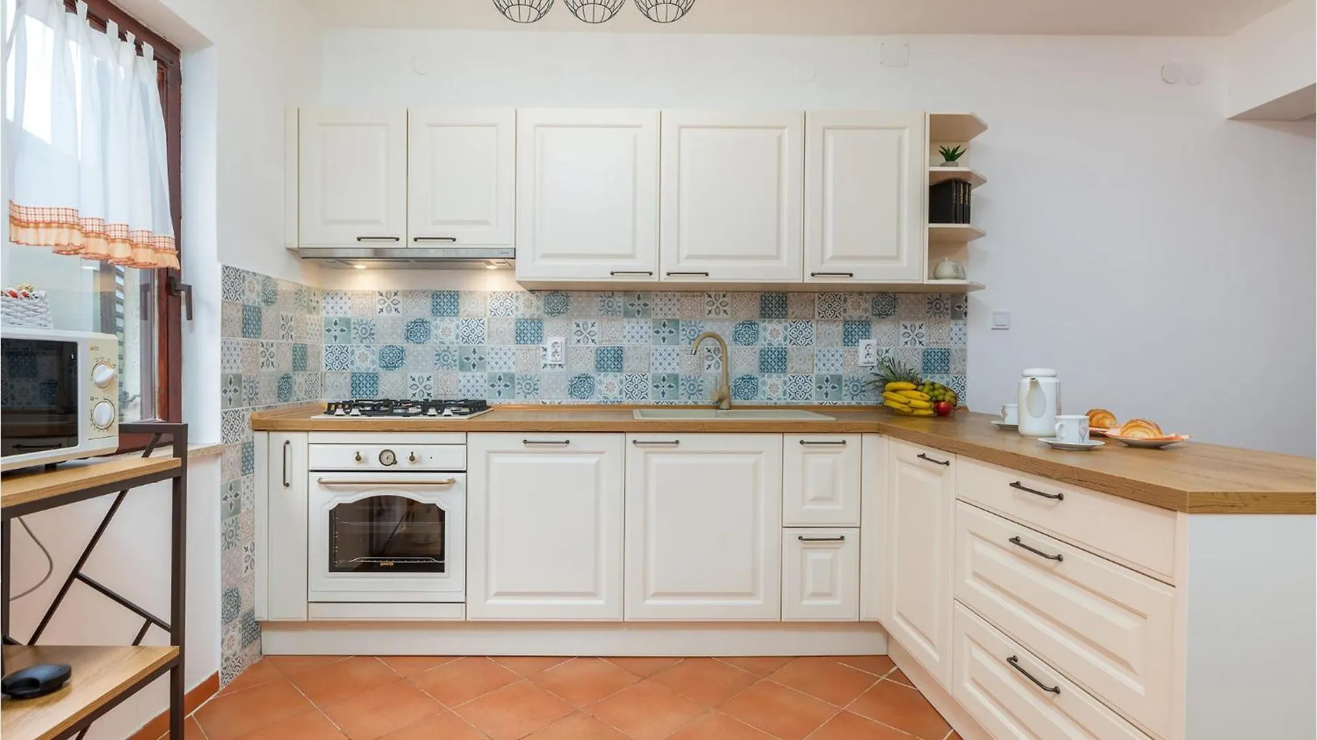 4 Bedroom Pet Friendly Apartment In Fazana